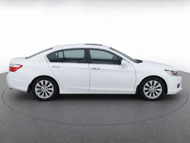 Used 2015  Honda EX-L image 4