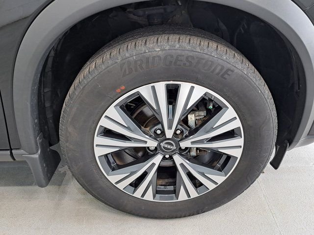 Used 2023 Black Nissan SV image 31