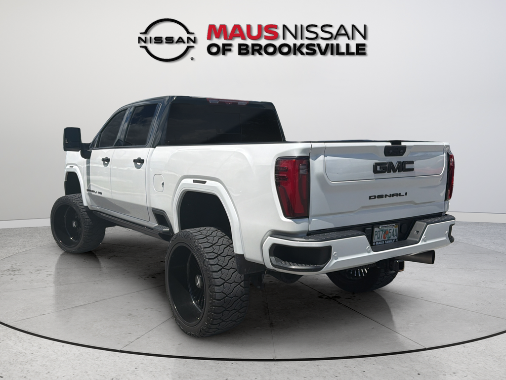 Used 2024 White GMC Denali Ultimate image 8