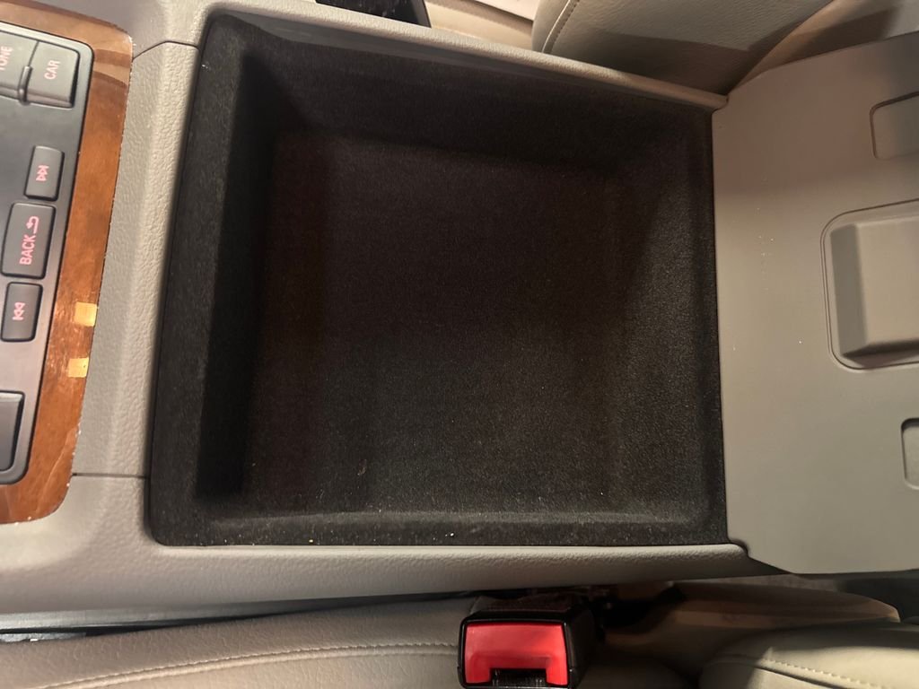 Used 2014  Audi  image 25