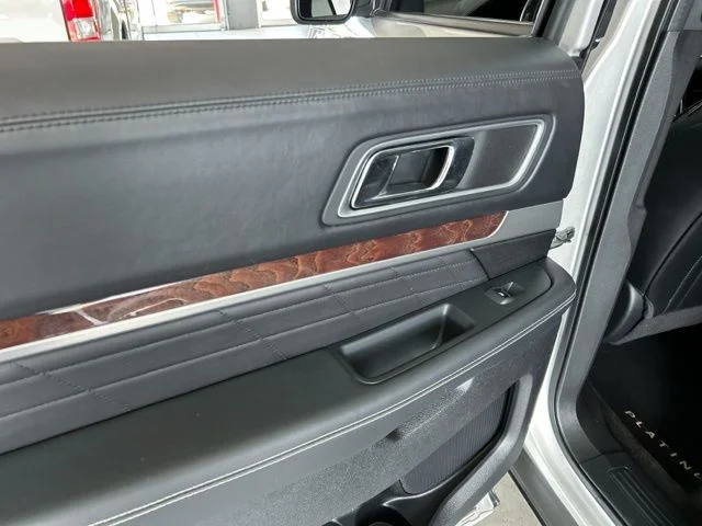 2016 Ford Explorer Platinum - Photo 23