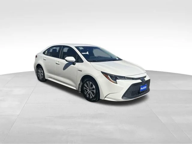 Used 2020 White Toyota LE image 7