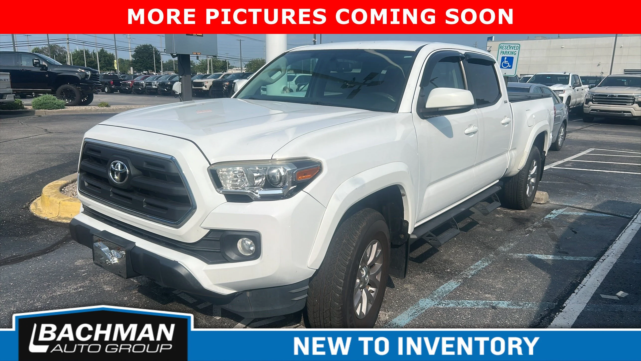 Used 2016  Toyota  image 4