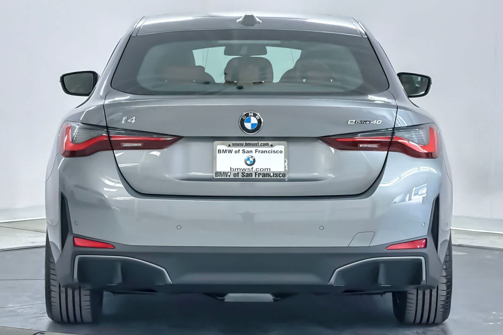 New 2026 Skyscraper Grey Metallic BMW eDrive40 image 7