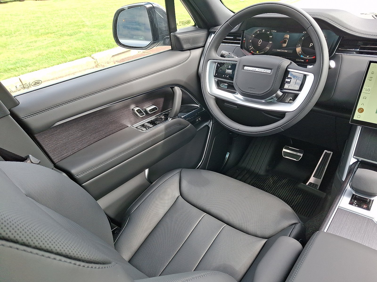 New 2027 Eiger Grey LAND ROVER SE image 8