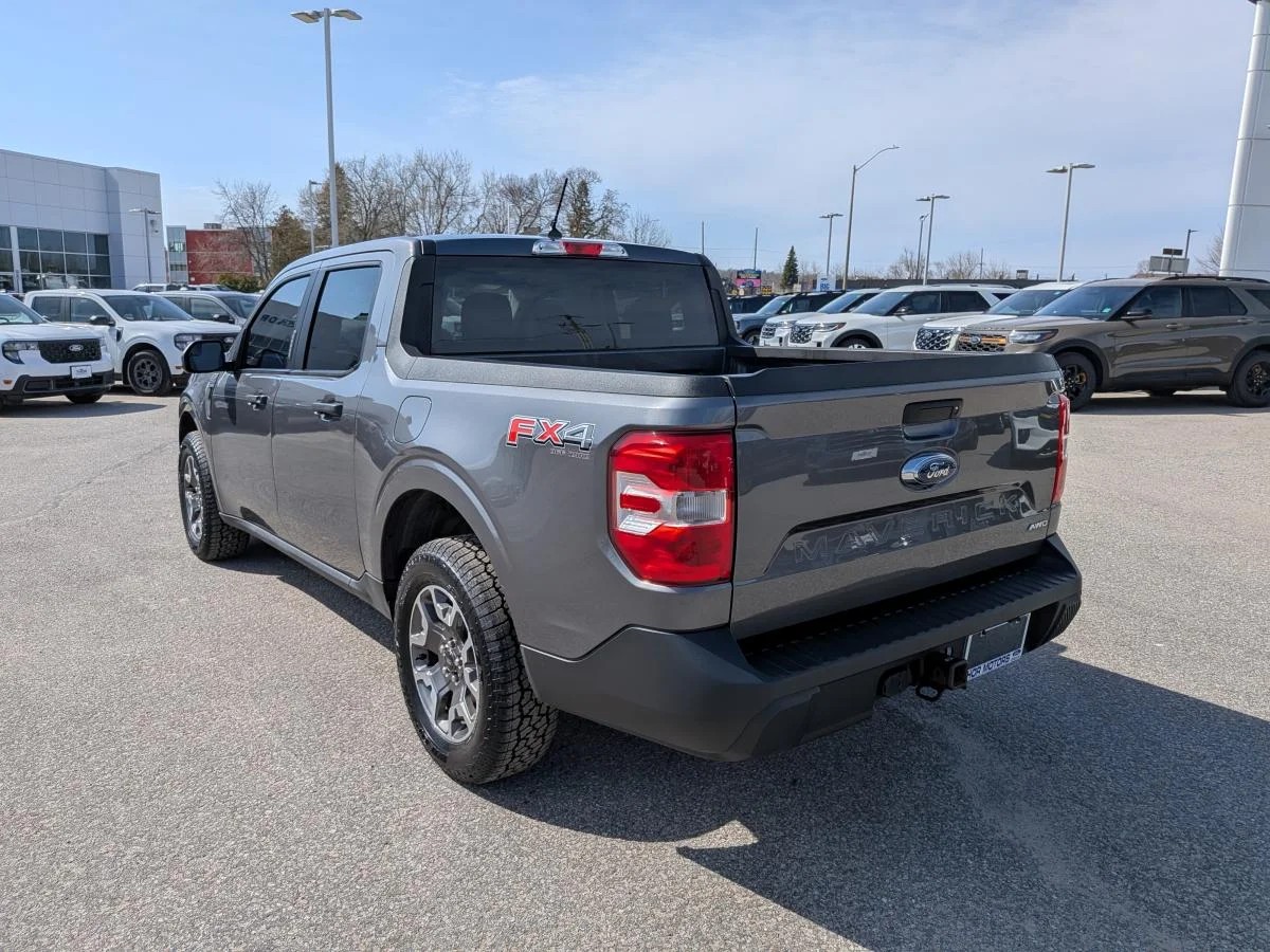 Used 2023 Grey Ford XLT image 9
