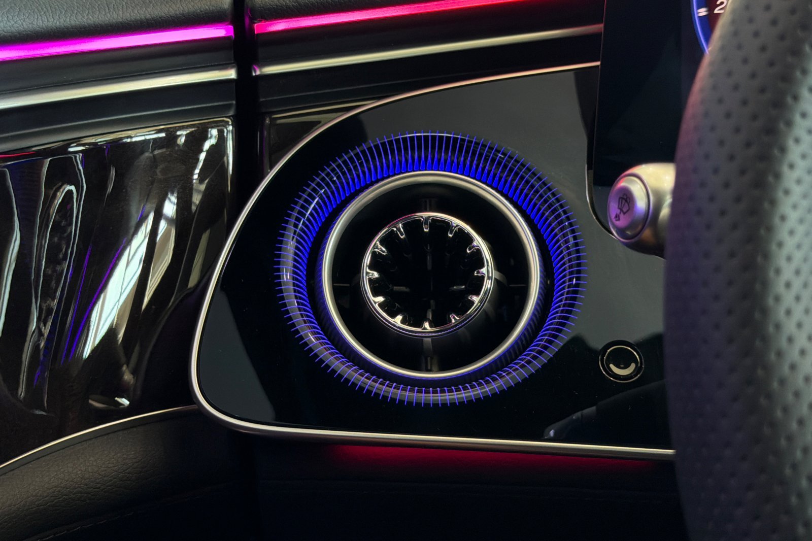 New 2027 Black Mercedes-Benz S 580 image 29