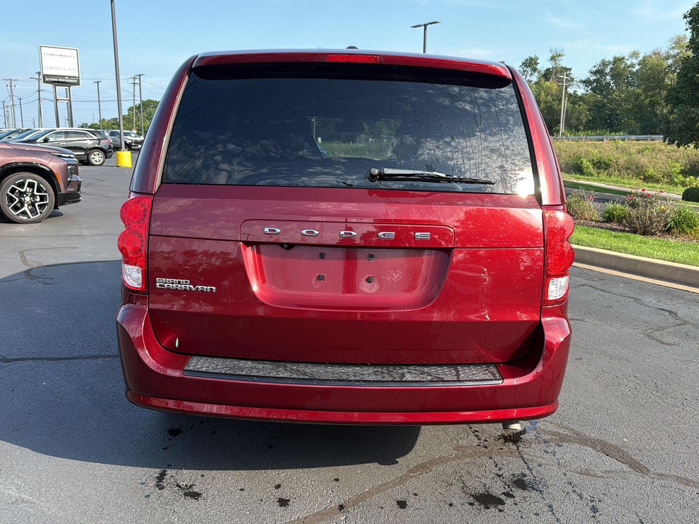 Used 2019 Octane Red Pearlcoat Dodge SE Plus image 4