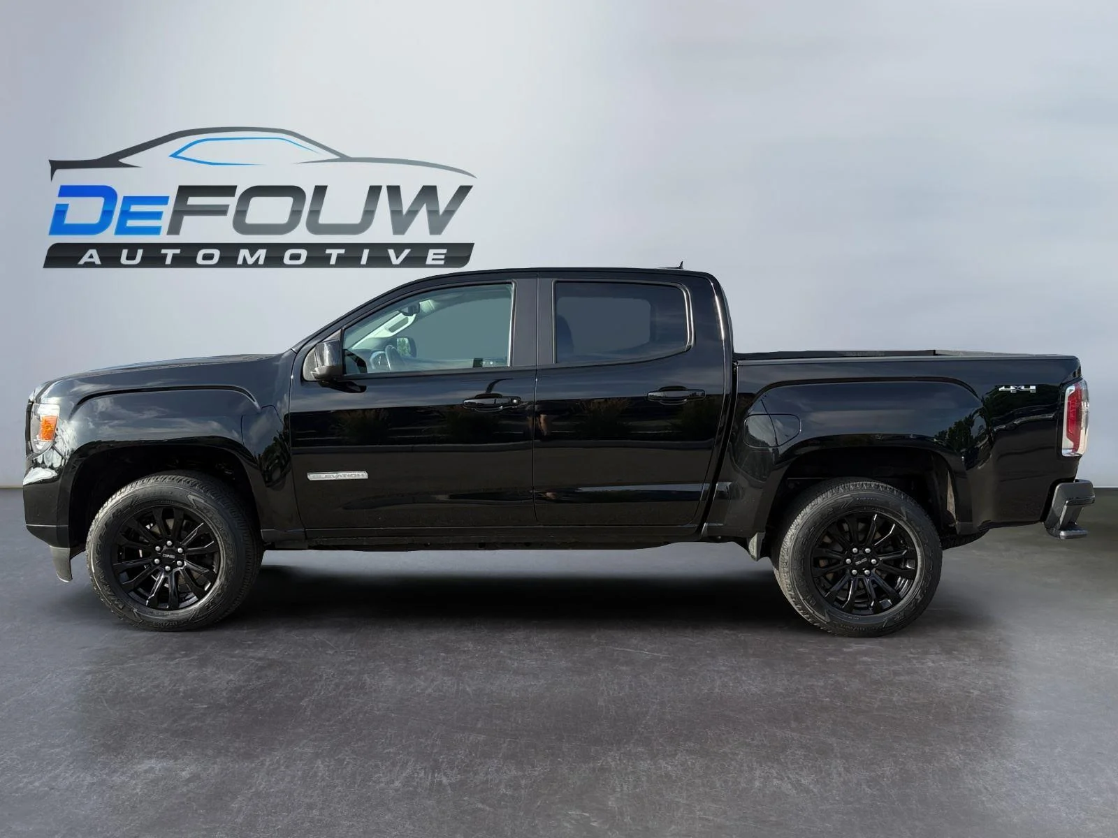 Used 2022 Onyx Black GMC Elevation image 6
