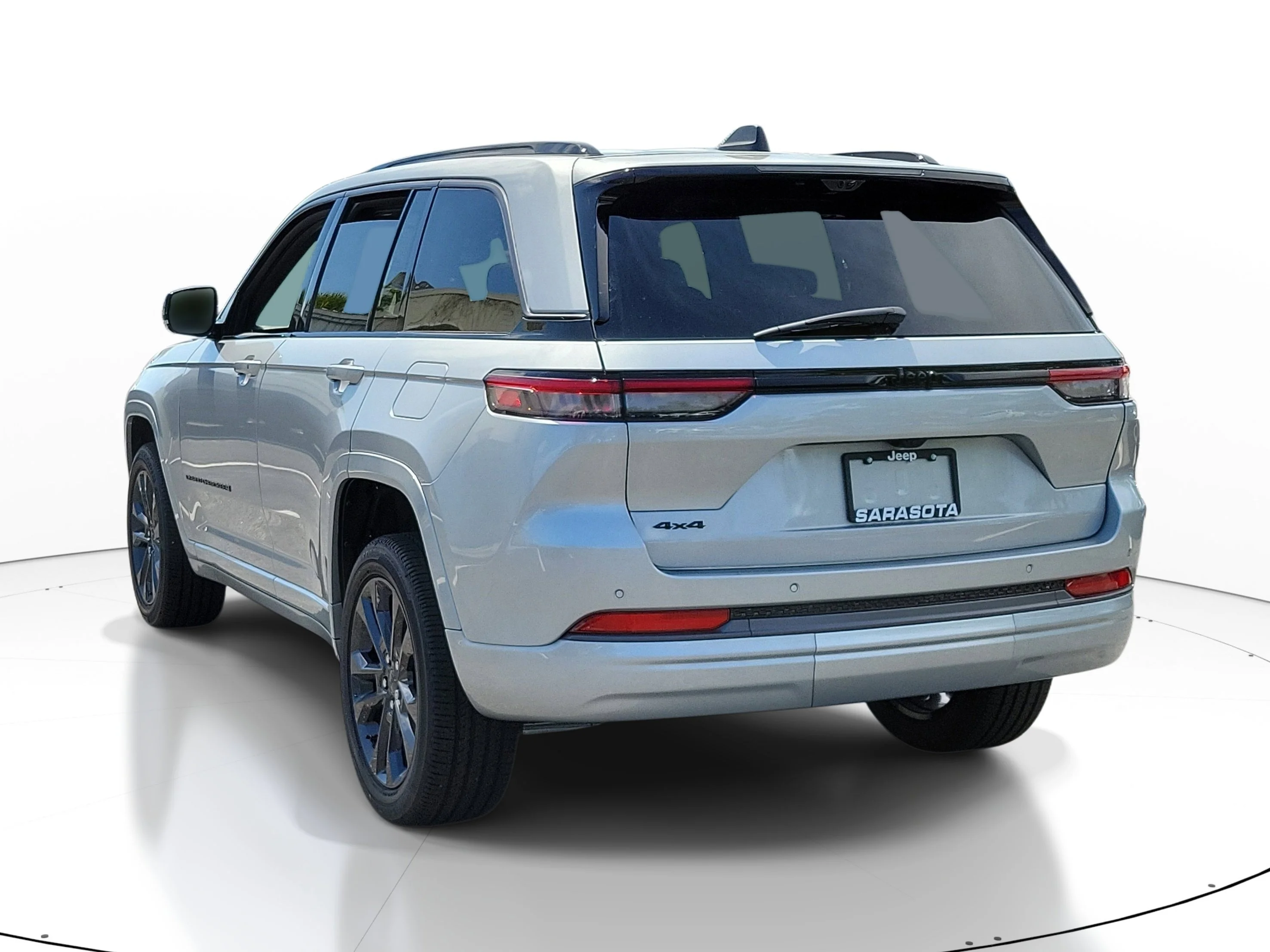New 2026 Silver Zynith Jeep Limited Reserve image 4