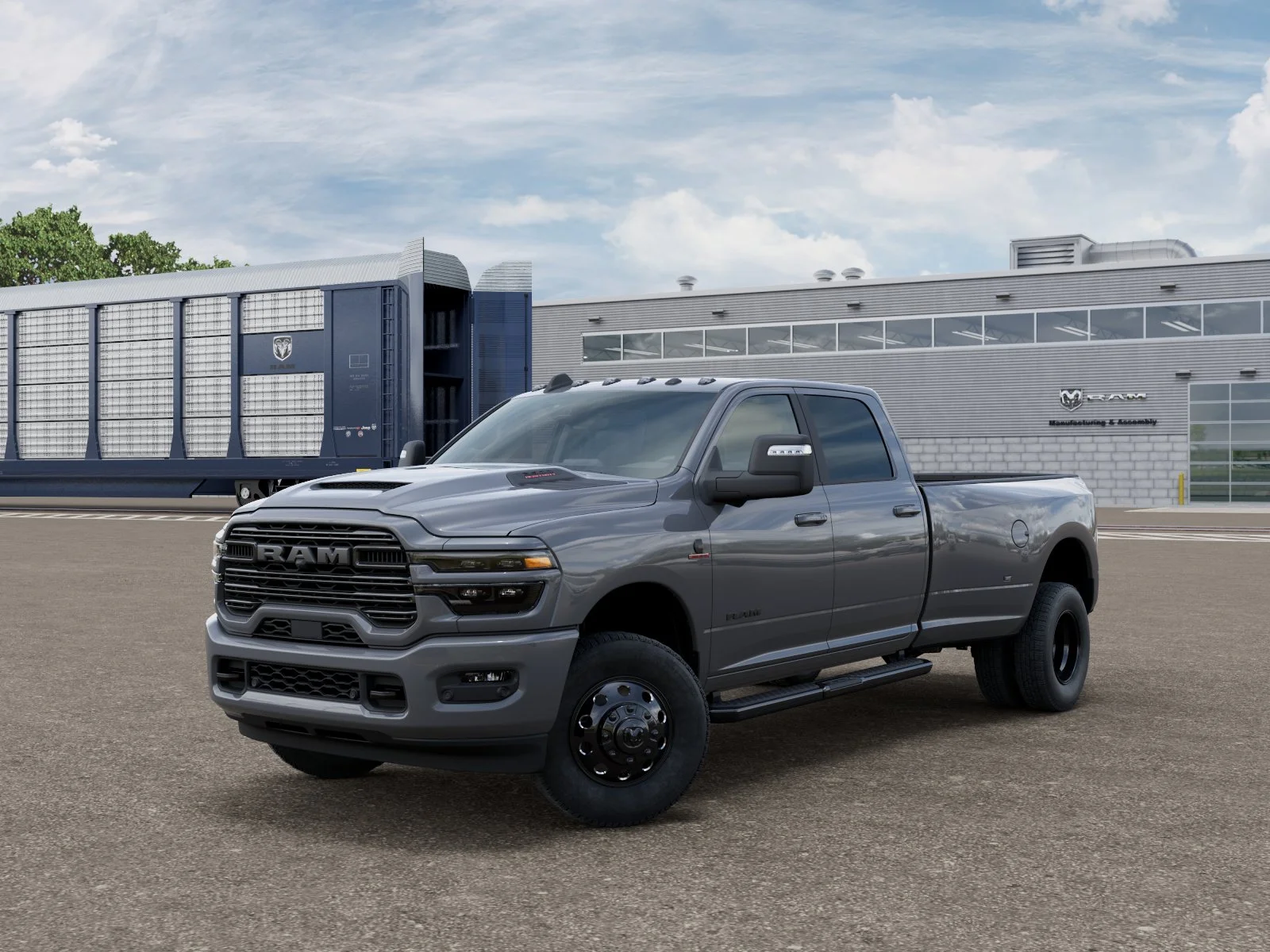 New 2026 Ceramic Gray Clear-Coat Exterior Paint RAM Laramie image 27