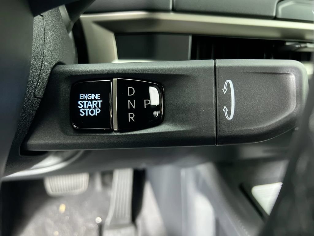 New 2027 Ebony Black Kia S image 20