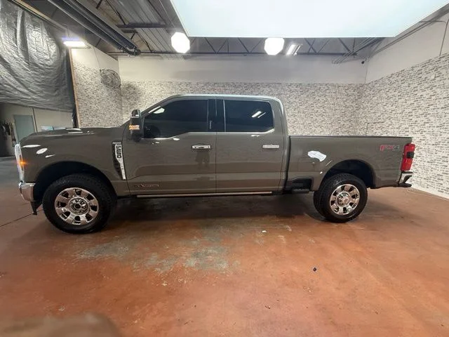 Used 2026 Gray Ford King Ranch image 4