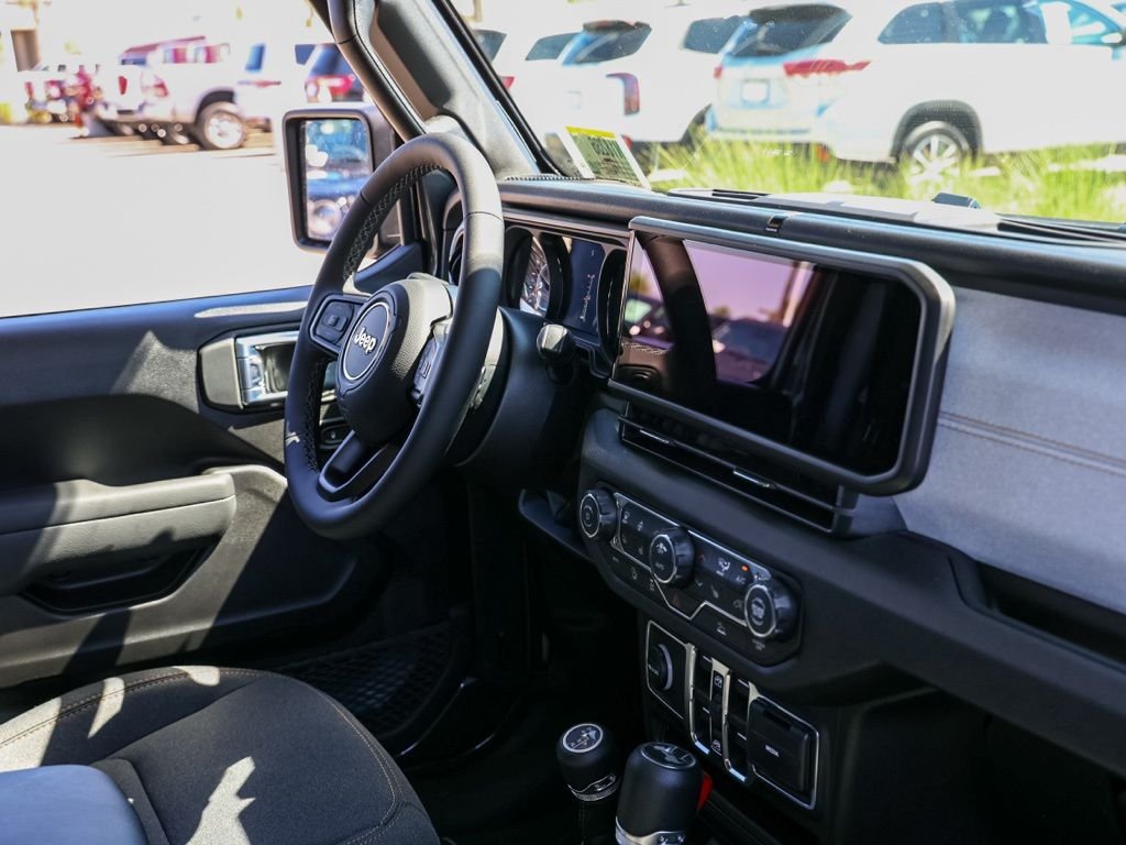 New 2026 Granite Crystal Metallic Clear-Coat Exterior Paint Jeep Sport S image 19