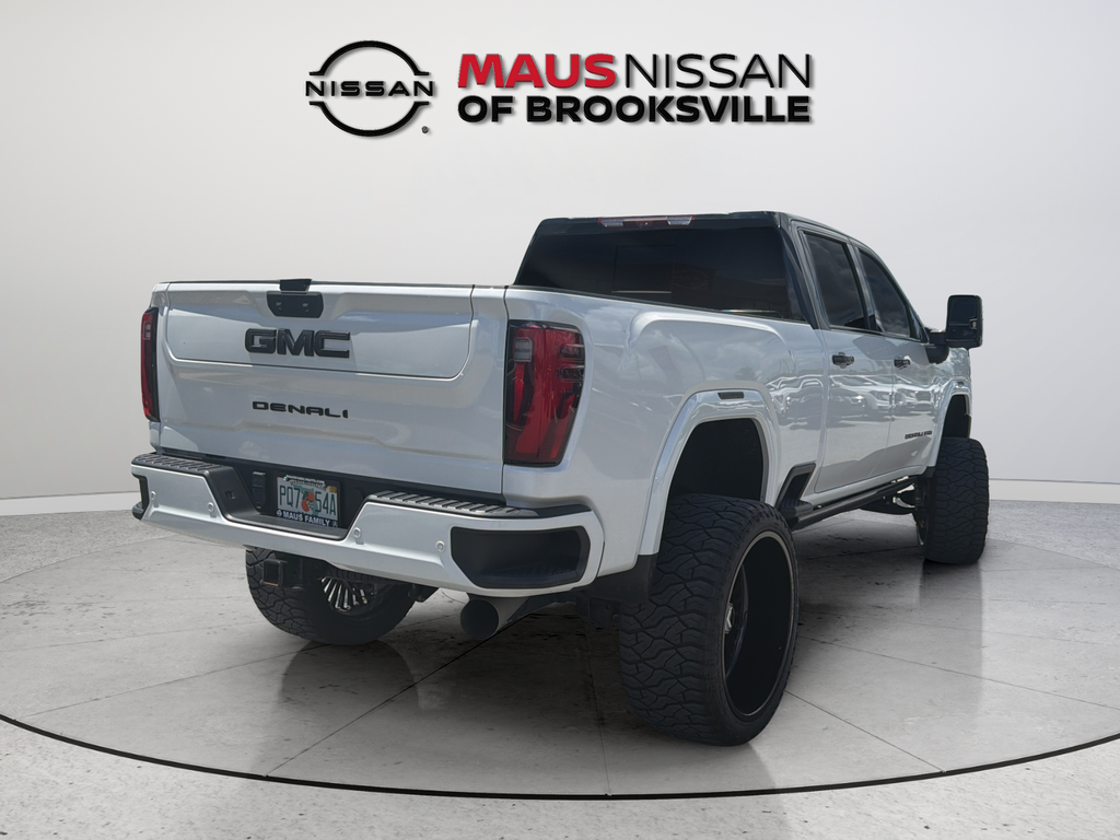 Used 2024 White GMC Denali Ultimate image 10