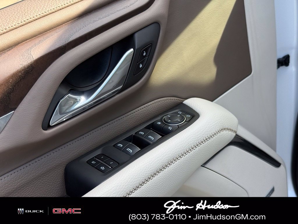 Used 2023 WHITE FROST TRICOAT GMC Denali image 22