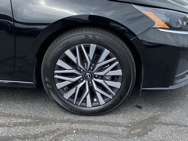 2025 Nissan Altima SV - Photo 9