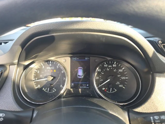 Used 2020 Silver Nissan S image 17