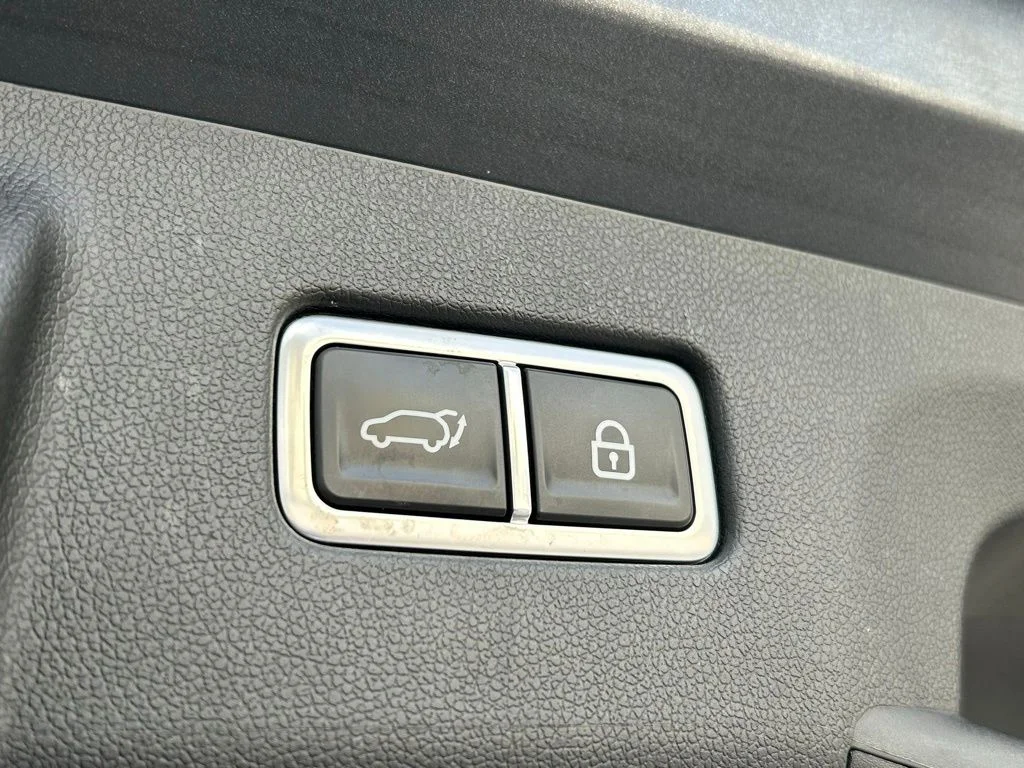 2023 Kia Sorento SX - Photo 35