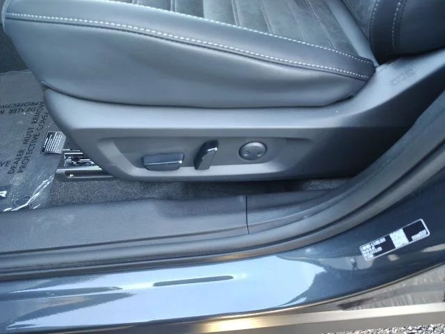New 2026 Gray Mitsubishi SE image 25