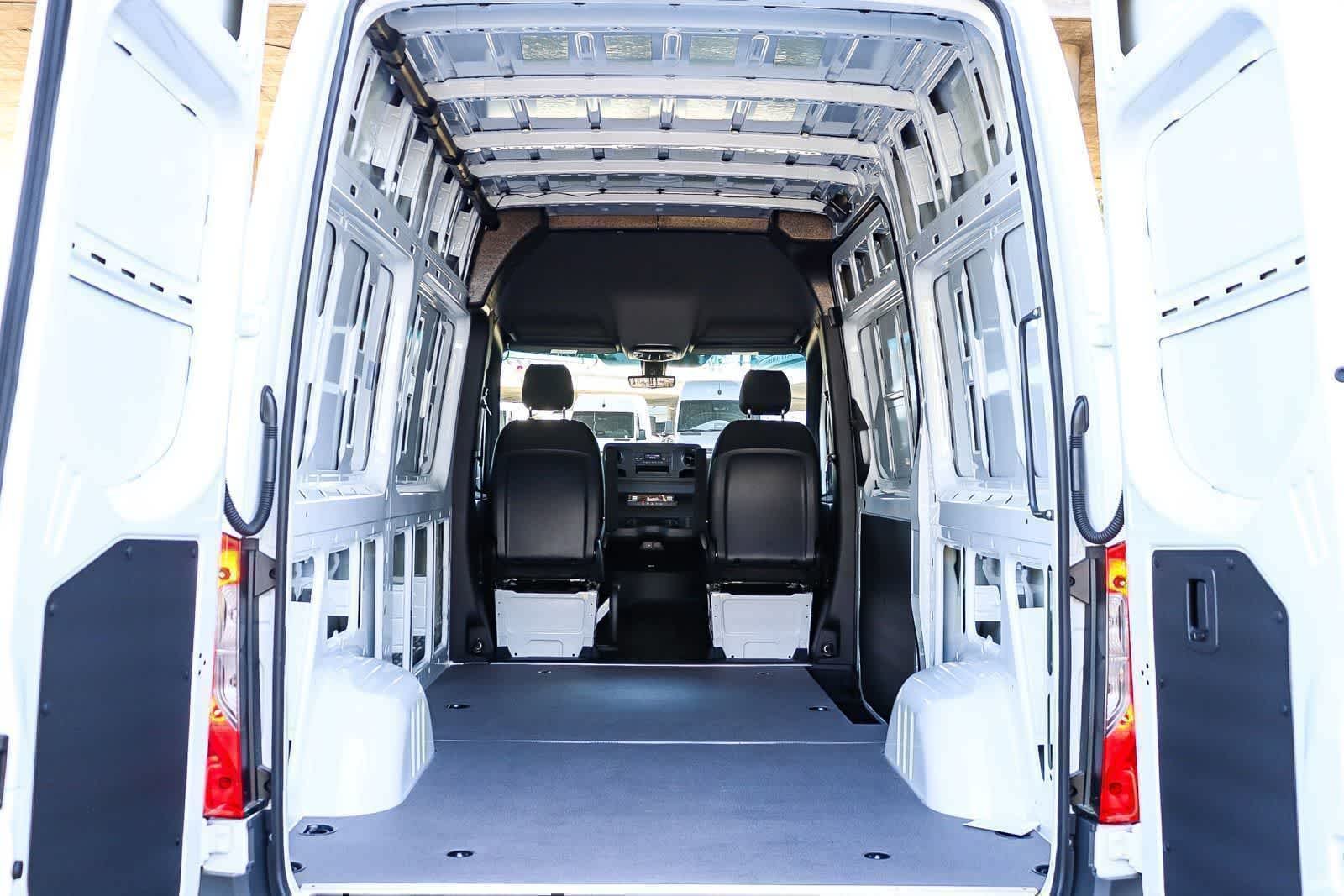New 2026 Arctic White Mercedes-Benz Cargo 144WB High Roof RWD 2.0L I4 Diesel Turbo SO image 31