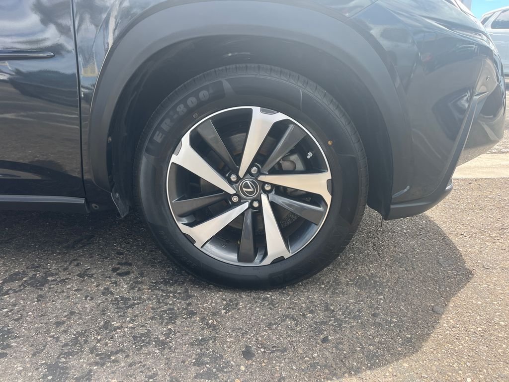 Used 2019 Black Lexus 300h image 44