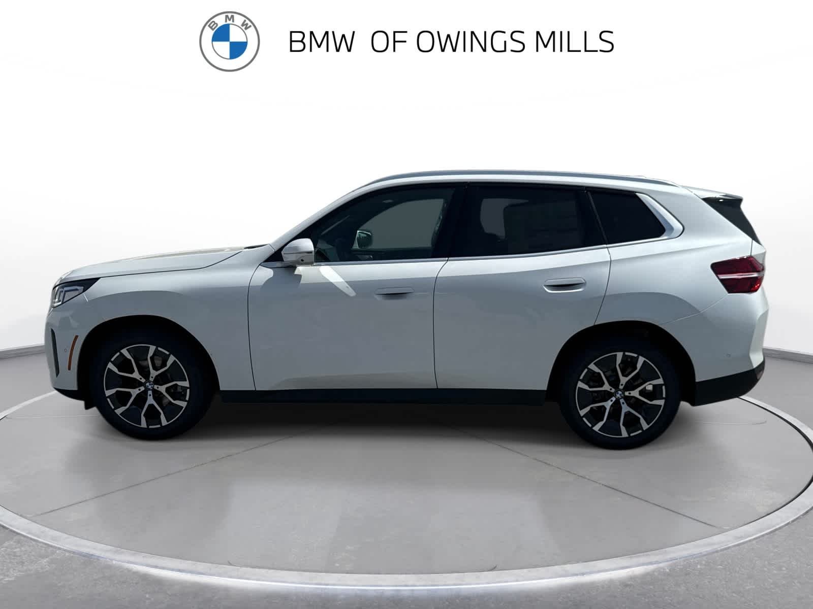New 2026 Mineral White Metallic BMW 30 xDrive image 5