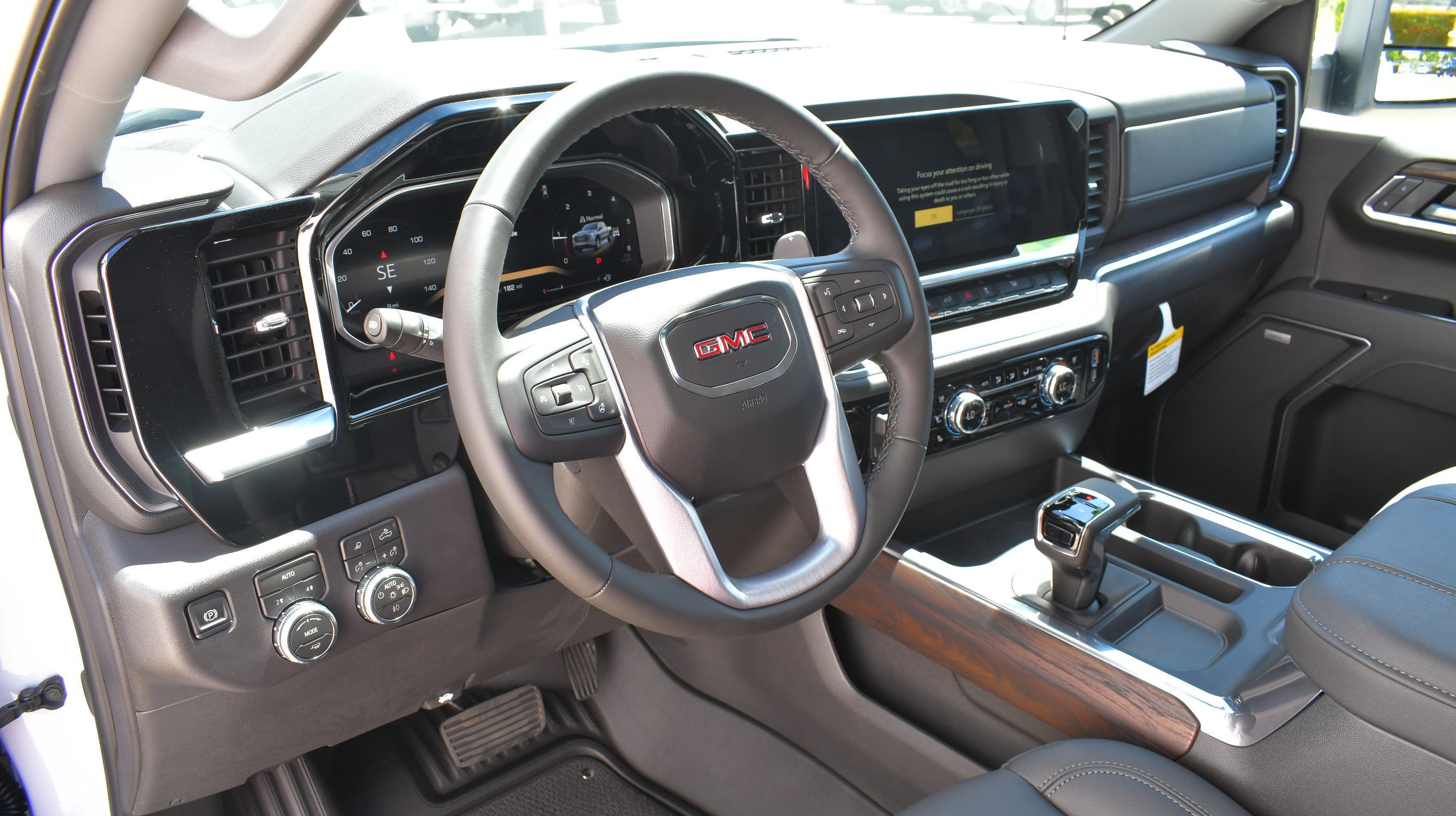 2026 GMC Sierra 1500 SLT - Photo 20