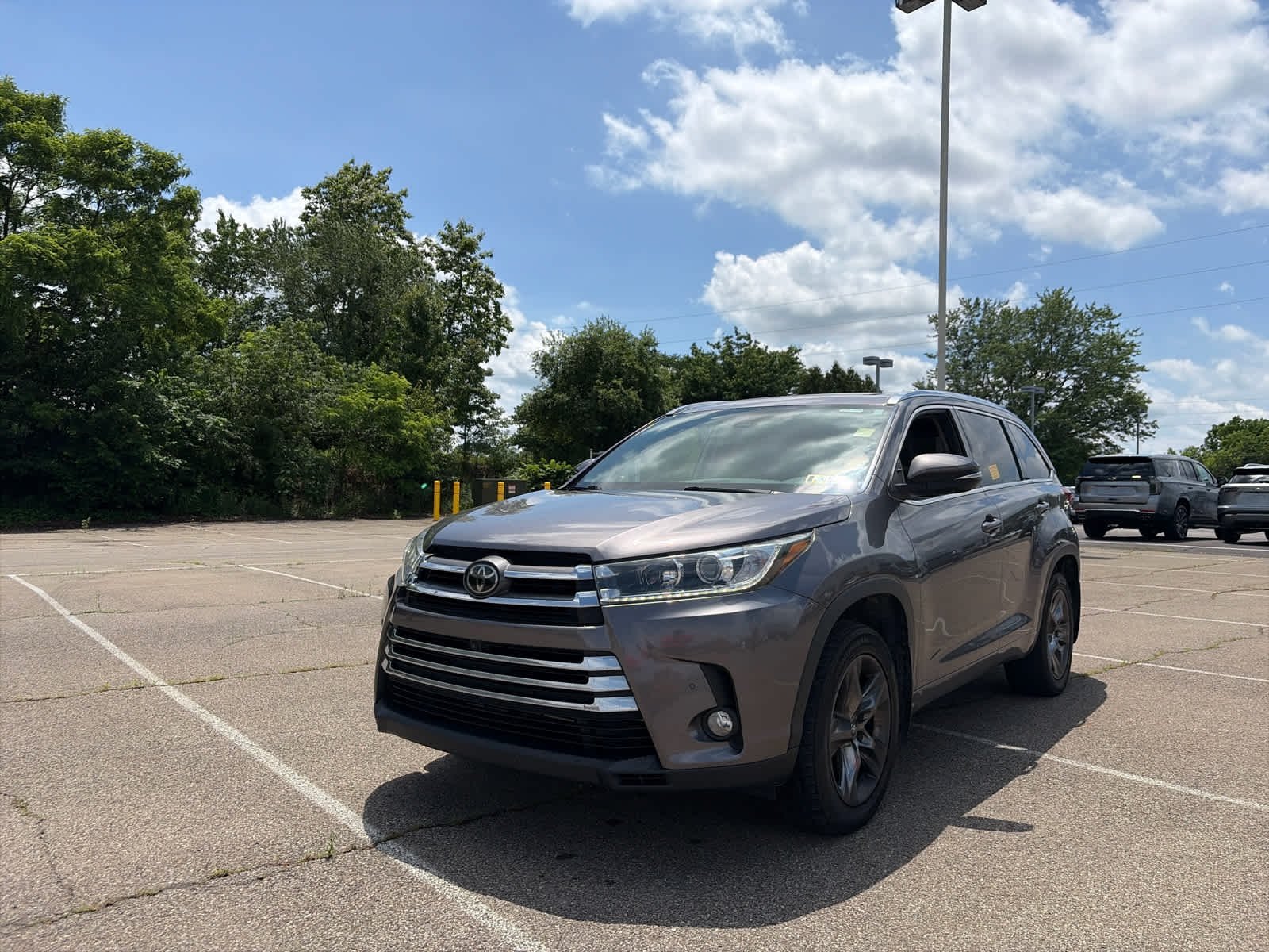 Used 2018 Gray Toyota Limited image 1