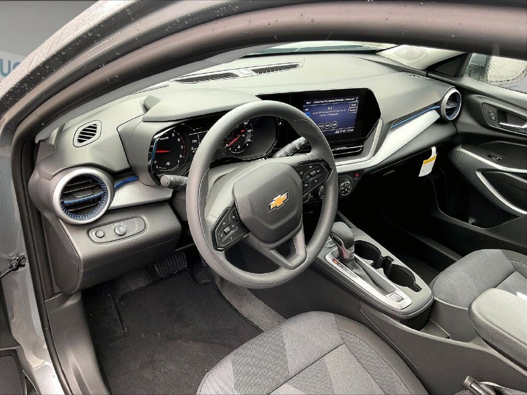 2026 Chevrolet Trax LS - Photo 9