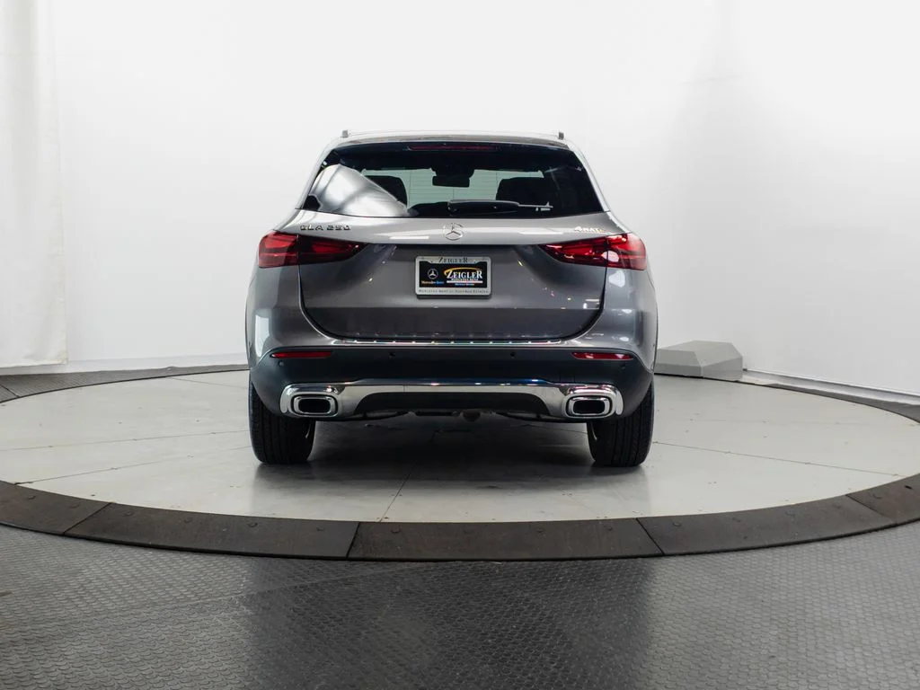 Certified Used 2026 Mountain Grey Metallic Mercedes-Benz GLA 250 image 25