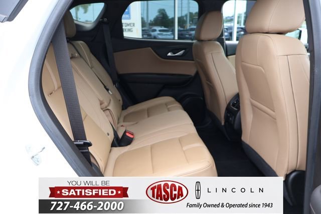 Used 2024 Iridescent Pearl Tricoat Chevrolet Premier image 20