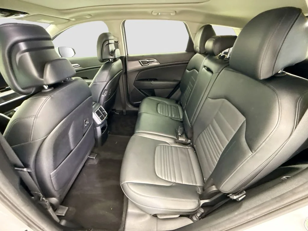 Used 2023 White Kia SX-Prestige image 20
