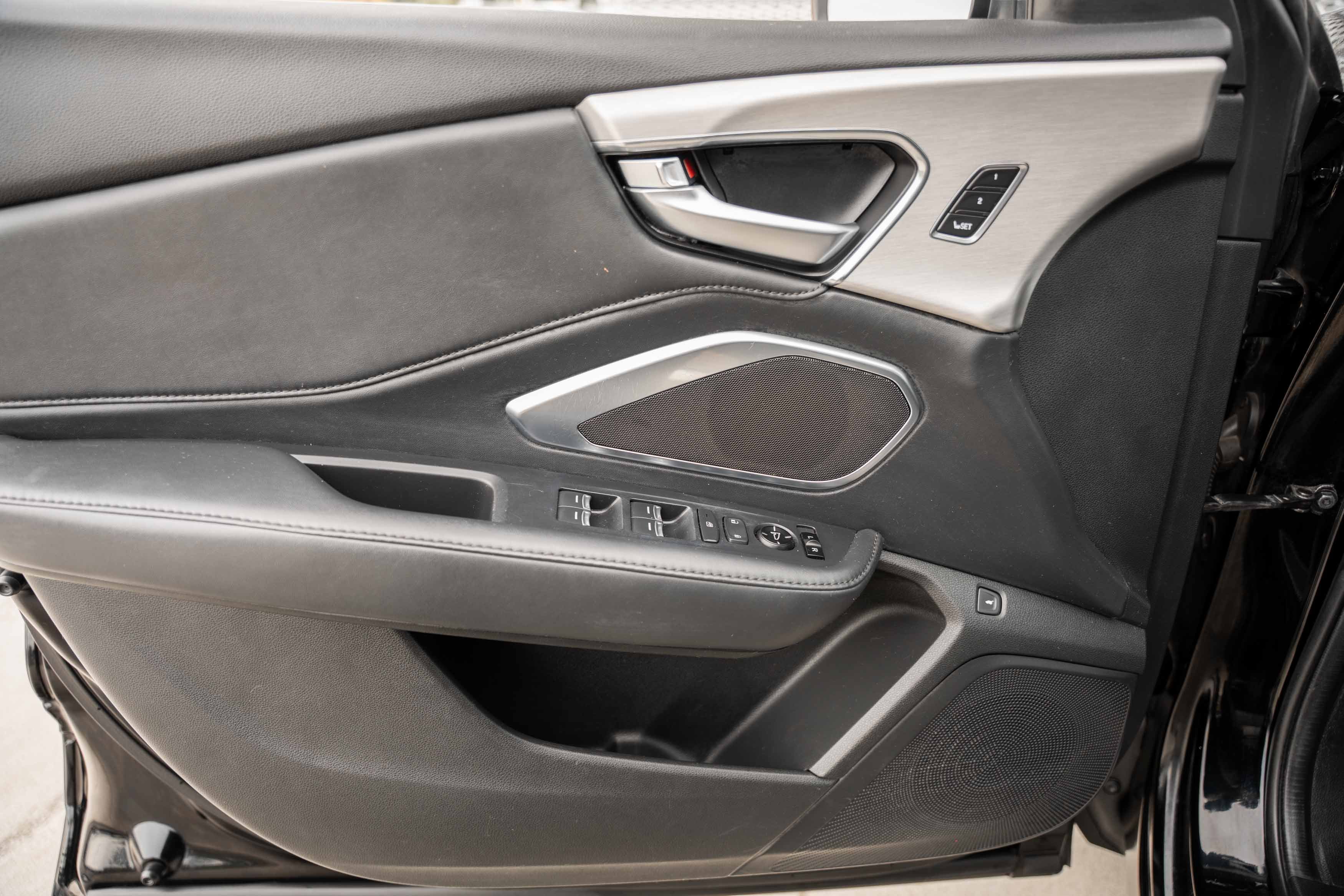 Used 2021 Majestic Black Pearl Acura Base image 15