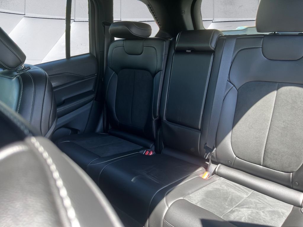 2025 Jeep Grand Cherokee Altitude - Photo 18