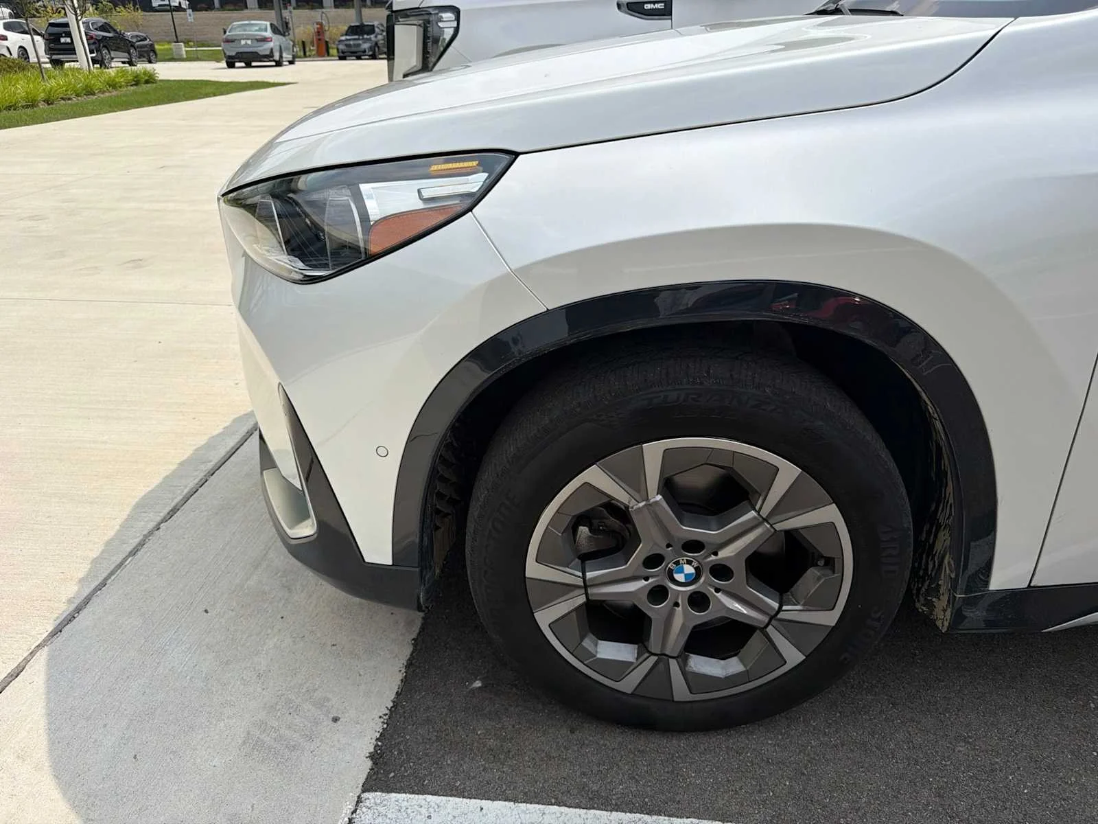 Certified Used 2023 Mineral White Metallic BMW xDrive28i image 3