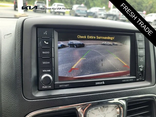 Used 2014 Red Chrysler Touring image 19
