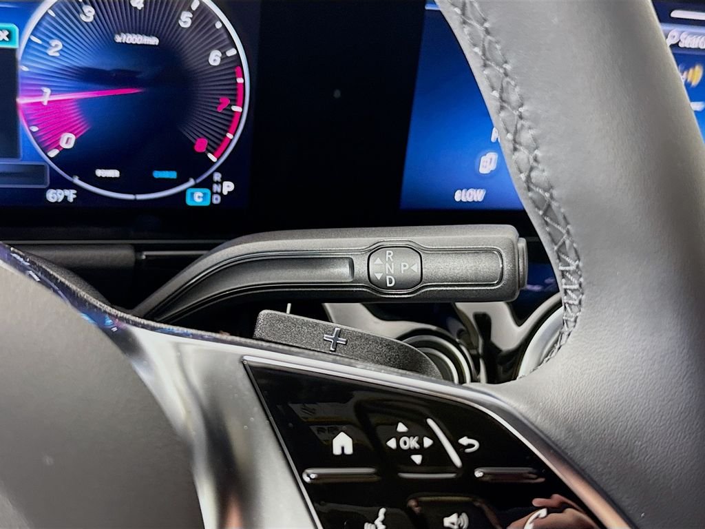 Used 2025 Black Mercedes-Benz GLA 250 image 17