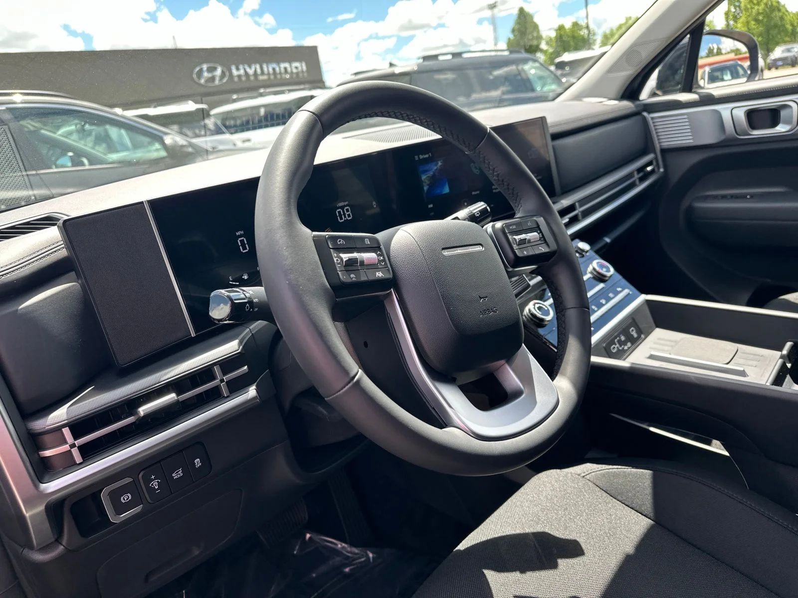 Used 2025 Black Hyundai SE image 11