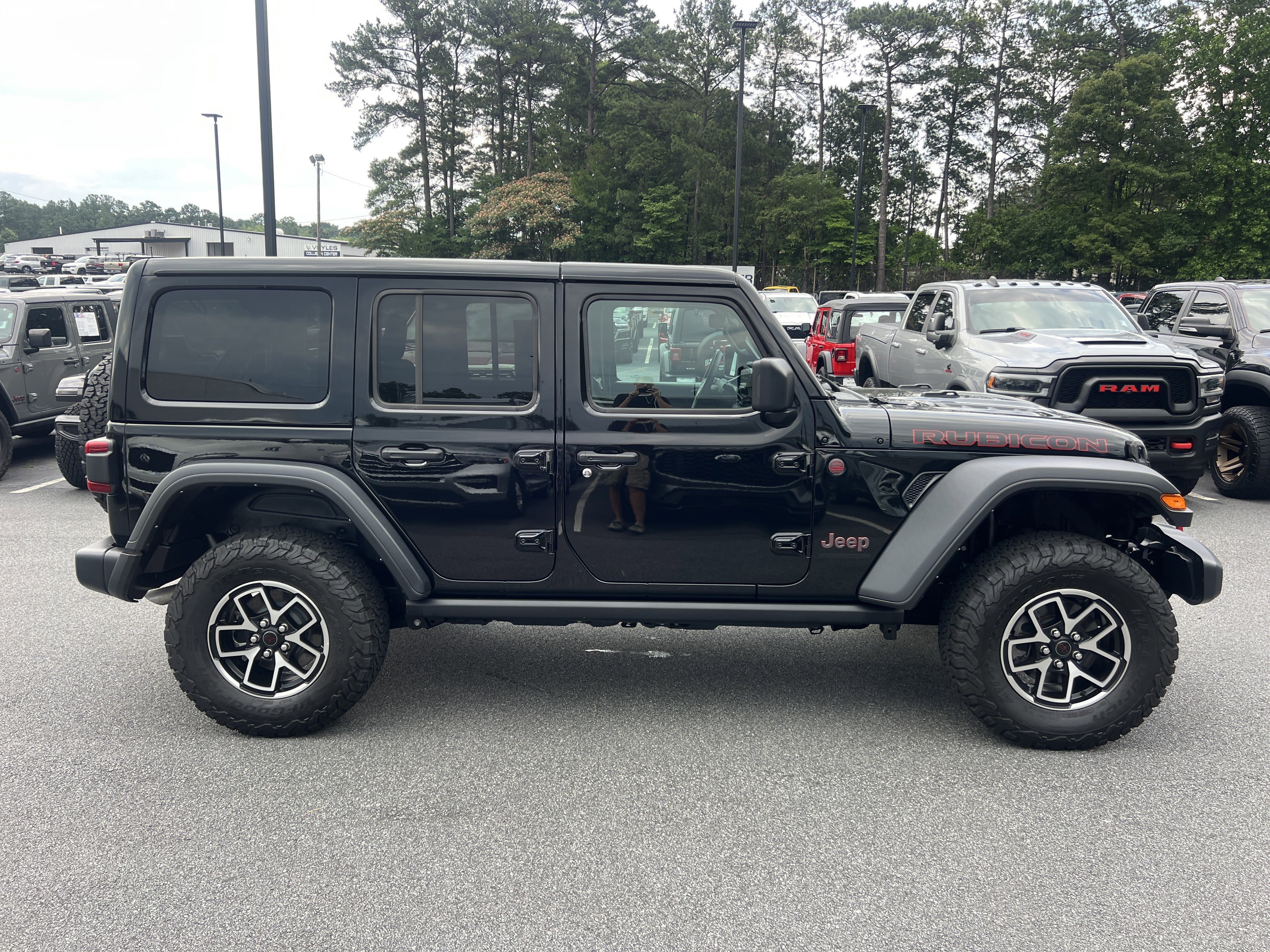 Used 2025 Black Clearcoat Jeep Rubicon image 9