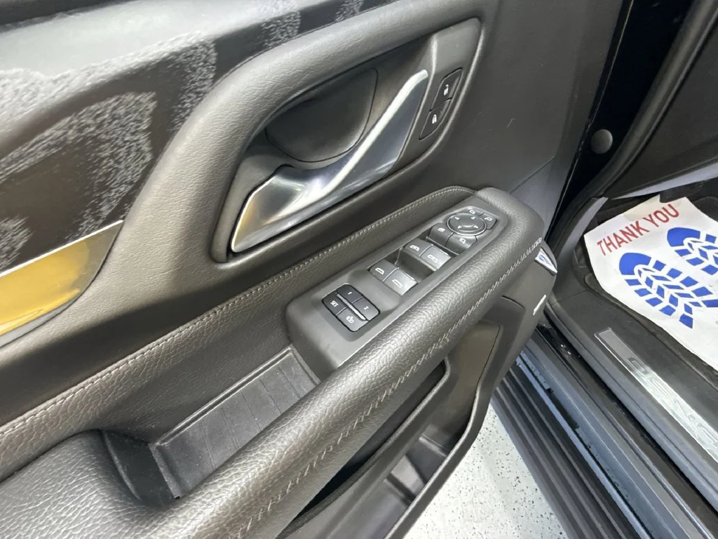 Certified Used 2022 ONYX BLACK GMC Denali image 31