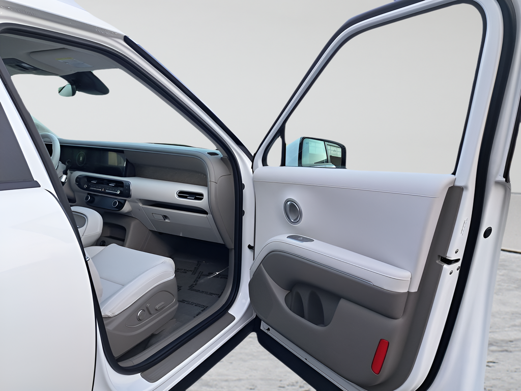 New 2026 White Hyundai SEL Premium image 15