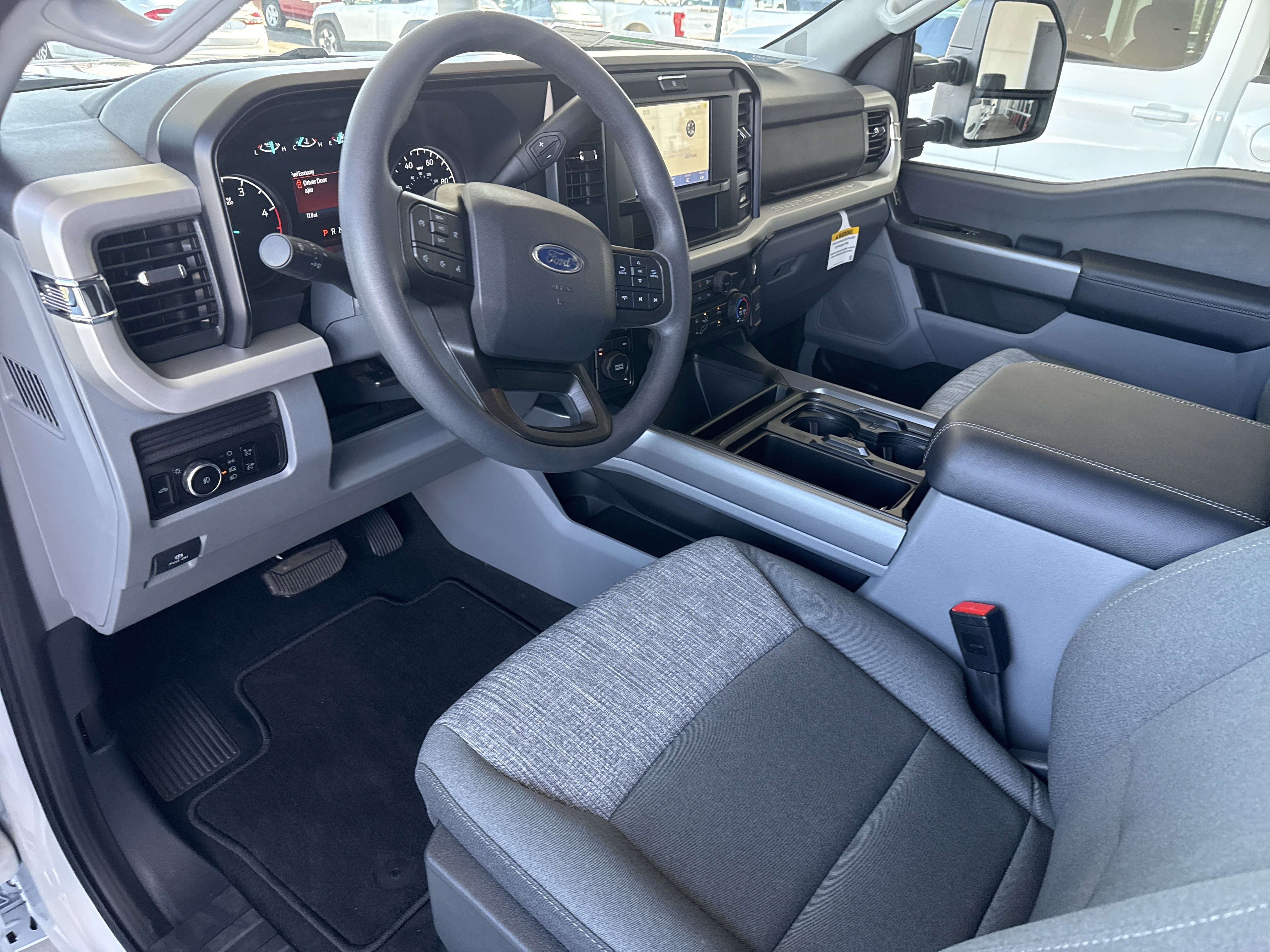 2026 Ford F-350 Super Duty XLT - Photo 16
