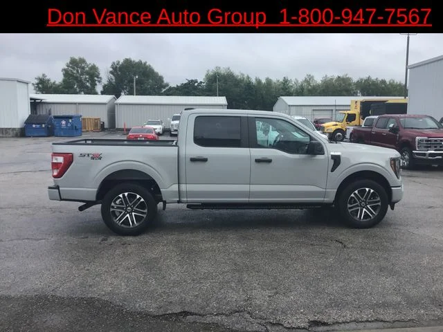 Used 2023 White Ford XL image 6