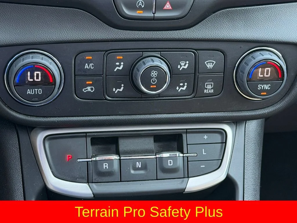 Used 2023 VOLCANIC RED TINTCOAT GMC SLT image 11
