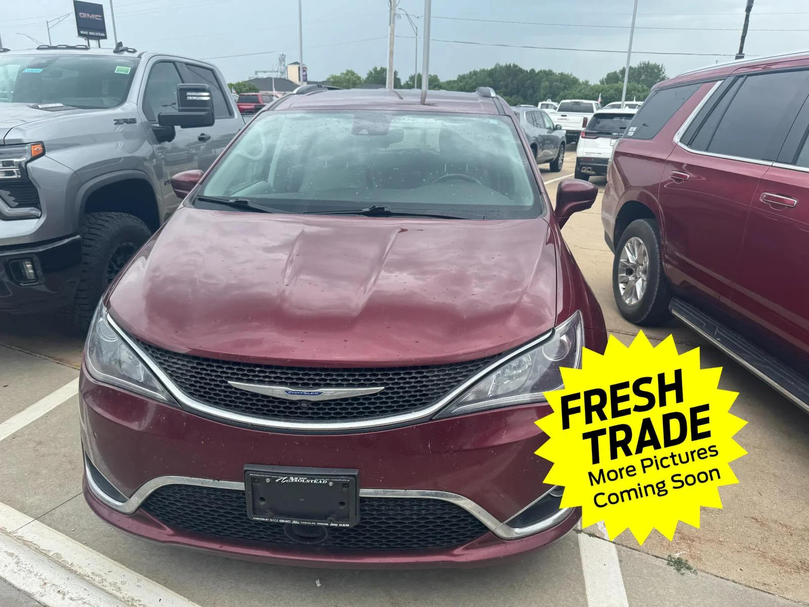 Used 2018 Chrysler Pacifica Touring L Plus with VIN 2C4RC1EGXJR354142 for sale in Charles City, IA