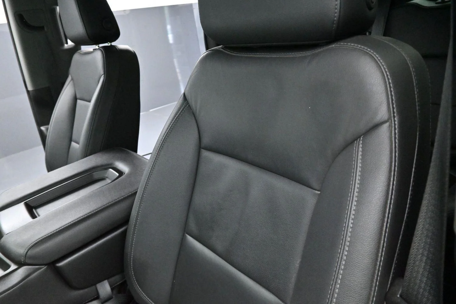 Used 2021 Shadow Gray Metallic Chevrolet LT image 14