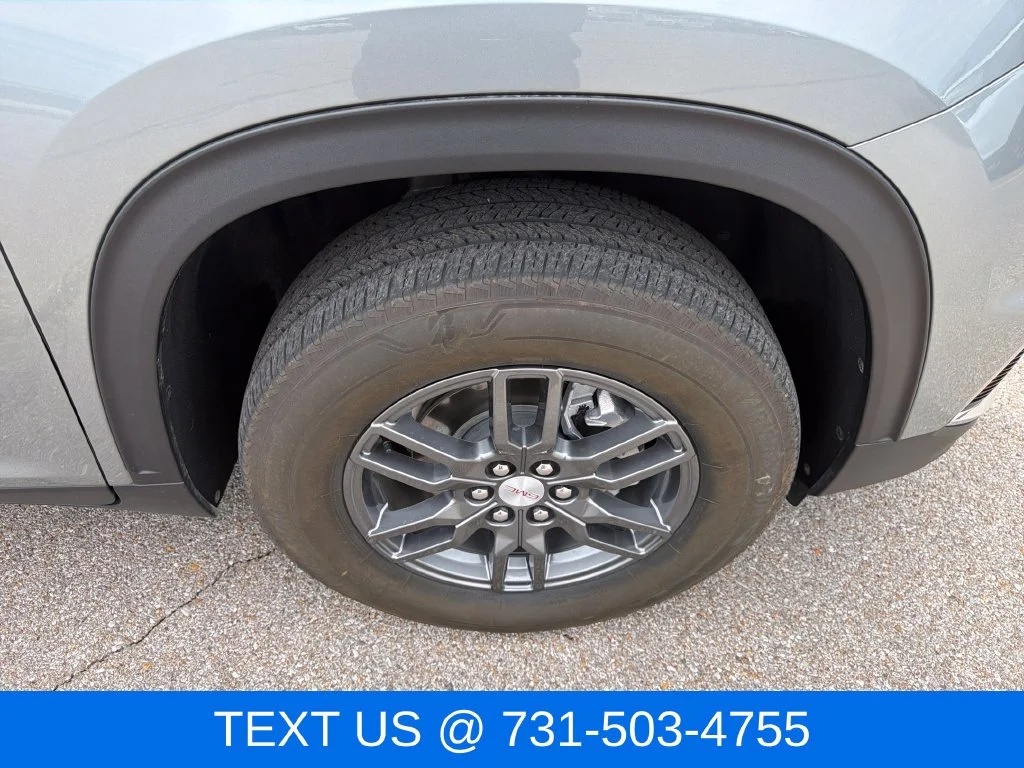 Used 2025 Silver GMC Elevation image 29