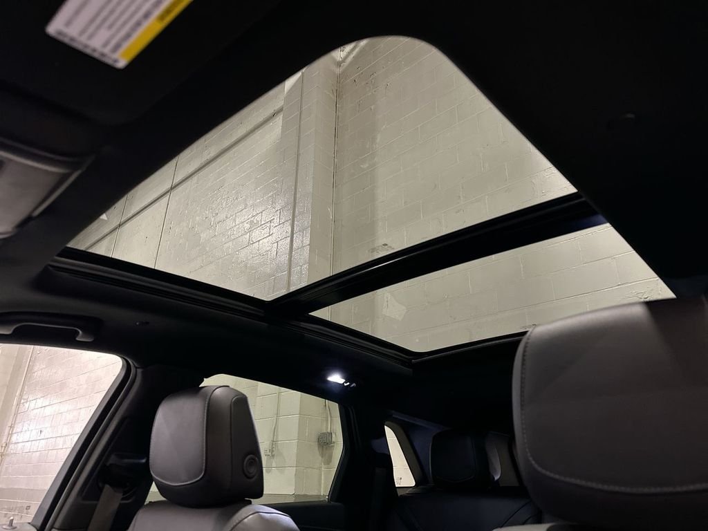 2025 Cadillac XT5 Premium Luxury - Photo 11