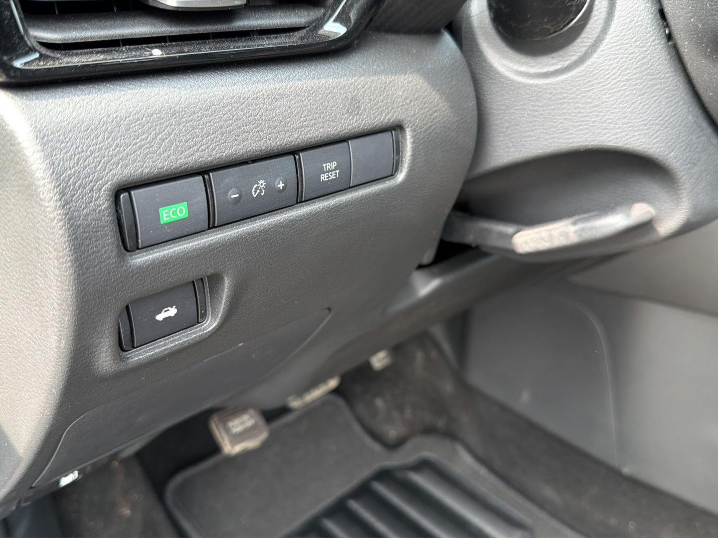 Used 2024 Gun Metallic Nissan SV image 9